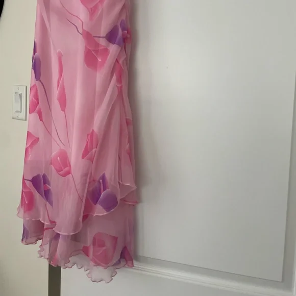 Y2K Pink Ruffled Dress - Picture 2 of 6